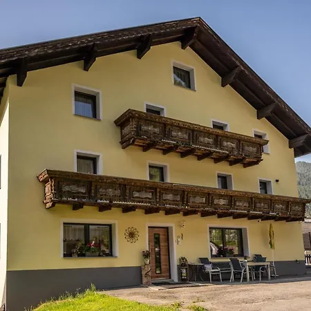 Haus Waldrast Bed & Breakfast 3*