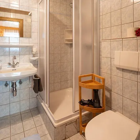 Haus Waldrast 3*