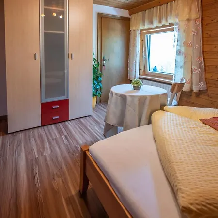 Bed & Breakfast Haus Waldrast